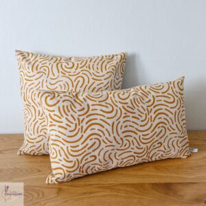 coussin motifs géométriques jaune safran et lin les ptits coussins
