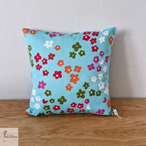 coussin motifs petites fleurs vintages colorées les ptits coussins