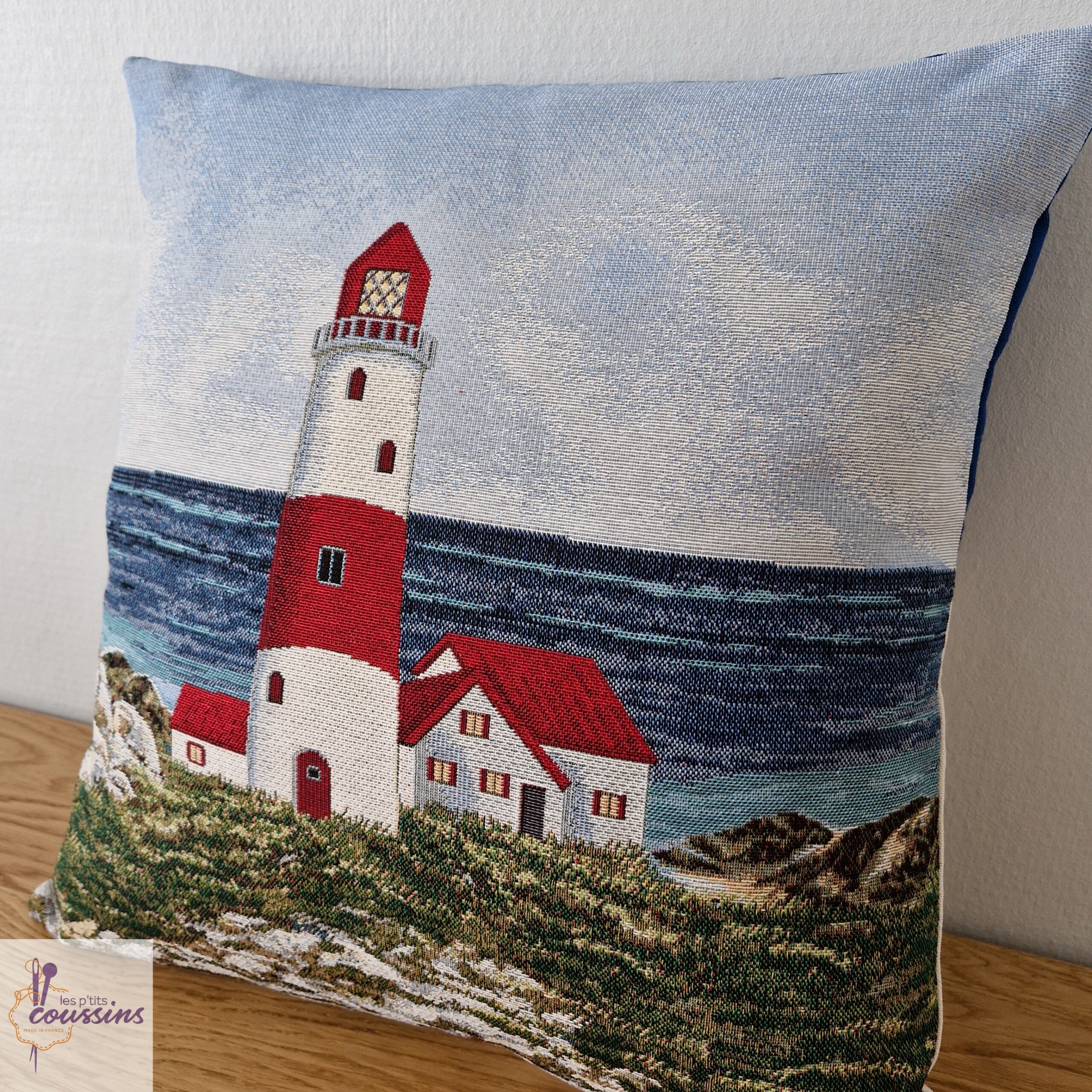 coussin motifs marins phare et paysage les ptits coussins