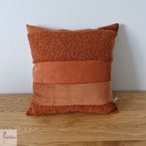 coussin uni terracotta en velours et bouclettes les ptits coussins