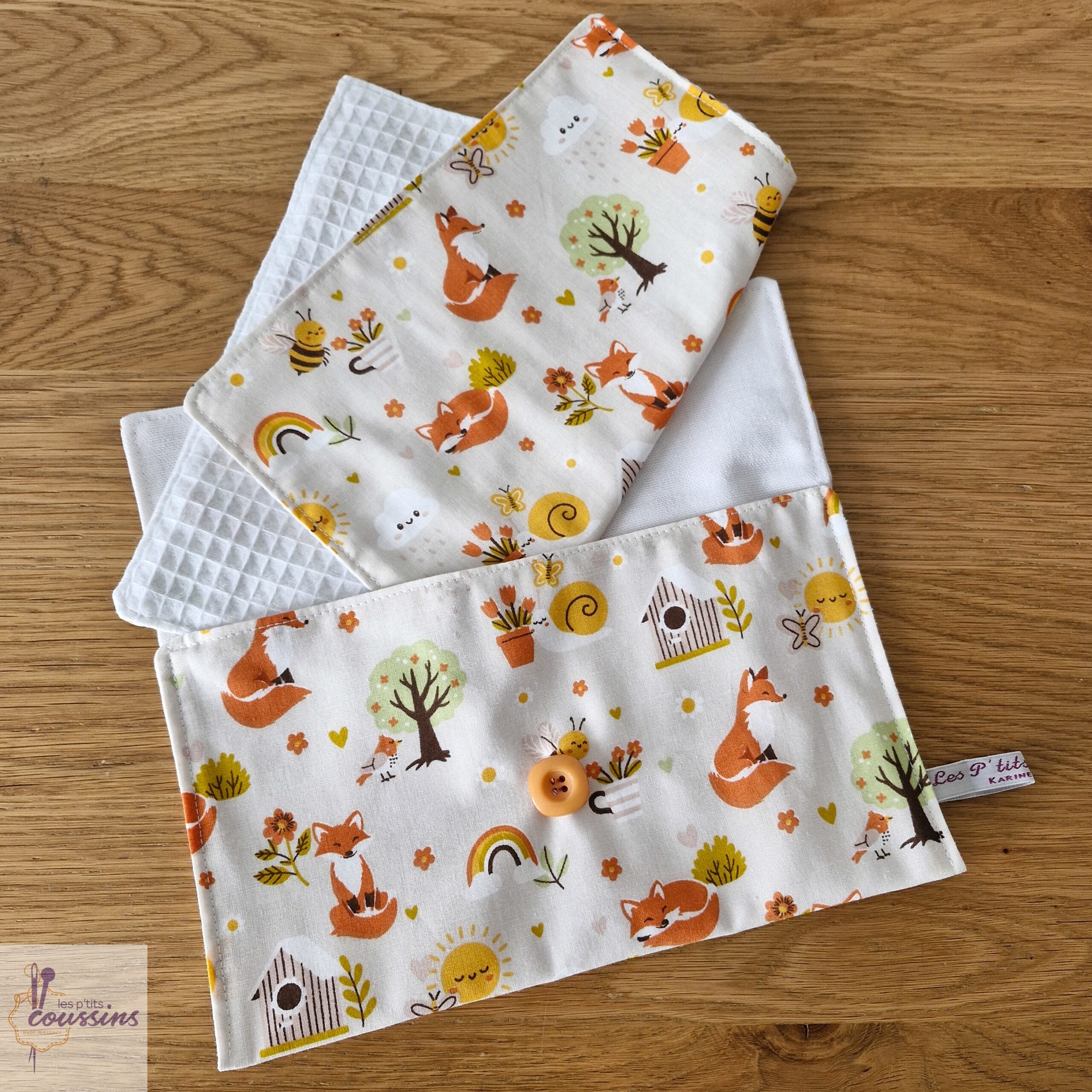pochette et serviette de table motifs renard et abeille pour enfant école et cantine