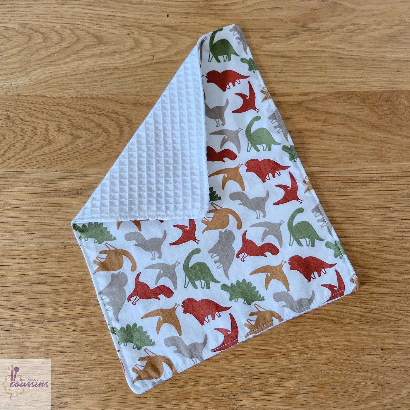 serviette de table personnalisable motifs dinosaures pour école et cantine