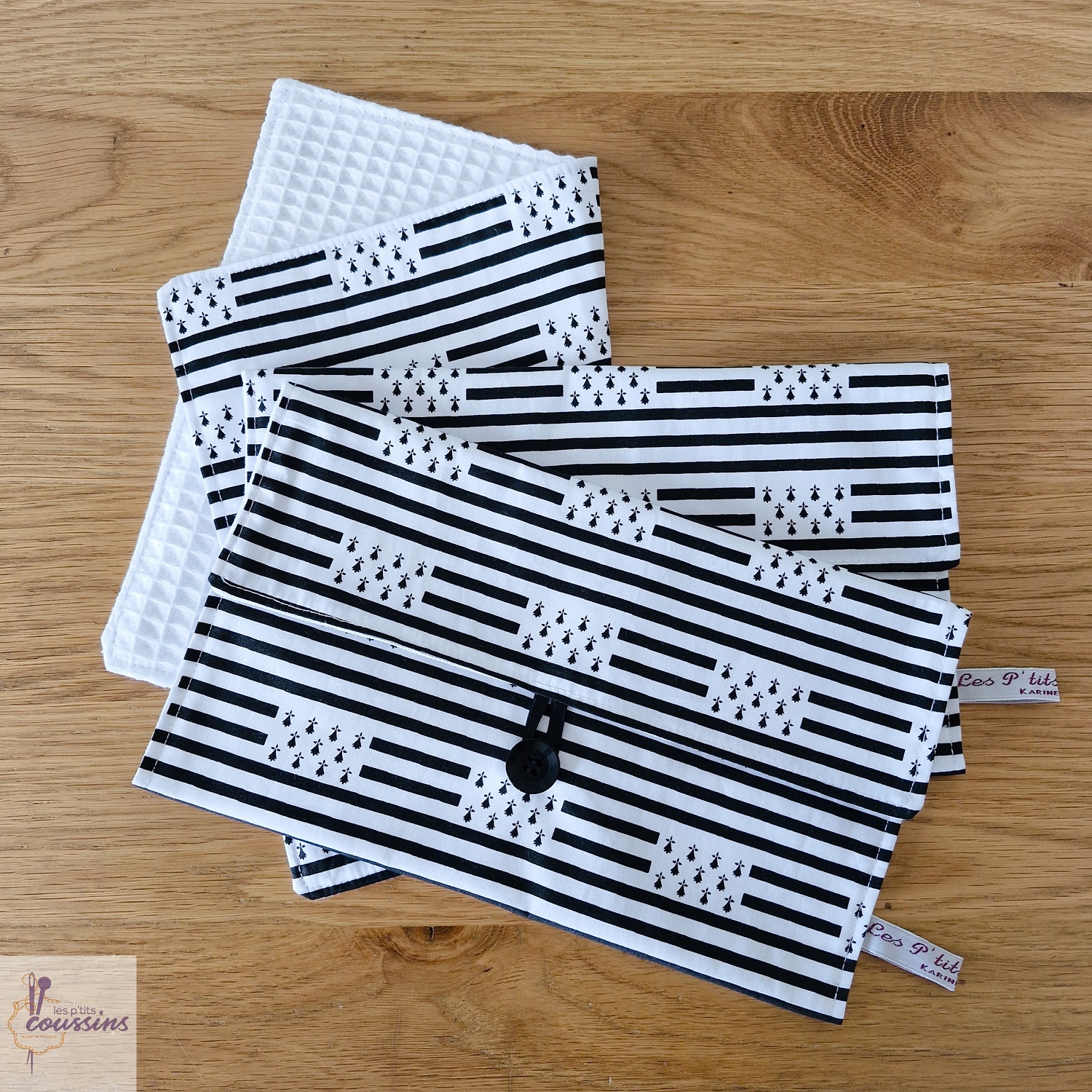ensemble serviette de table et pochette personnalisable pour la cantine motifs drapeau breton