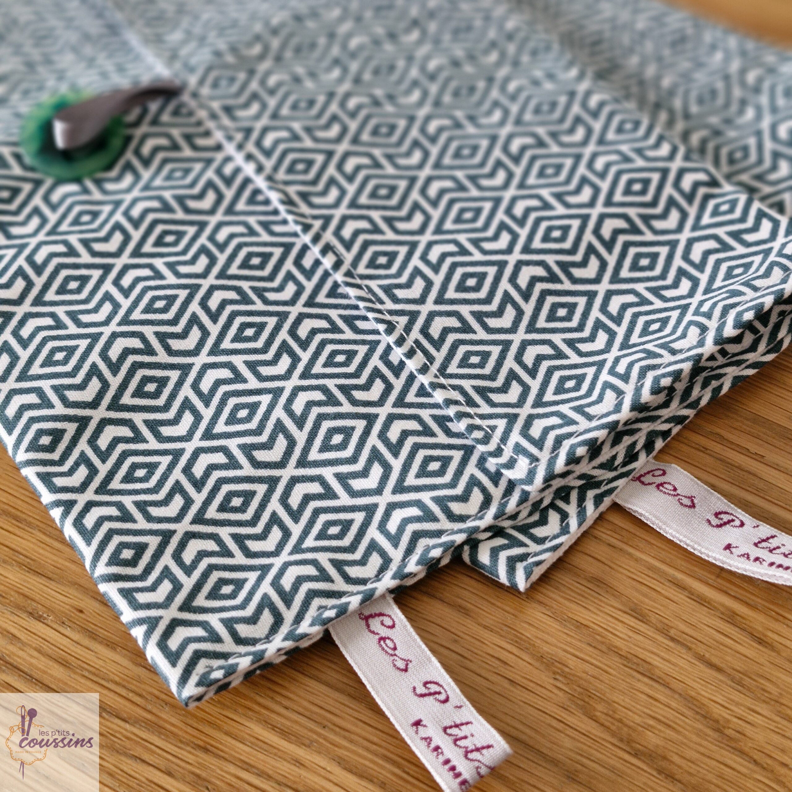 pochette range serviette de table personnalisable pour enfant motifs géométriques les ptits coussins