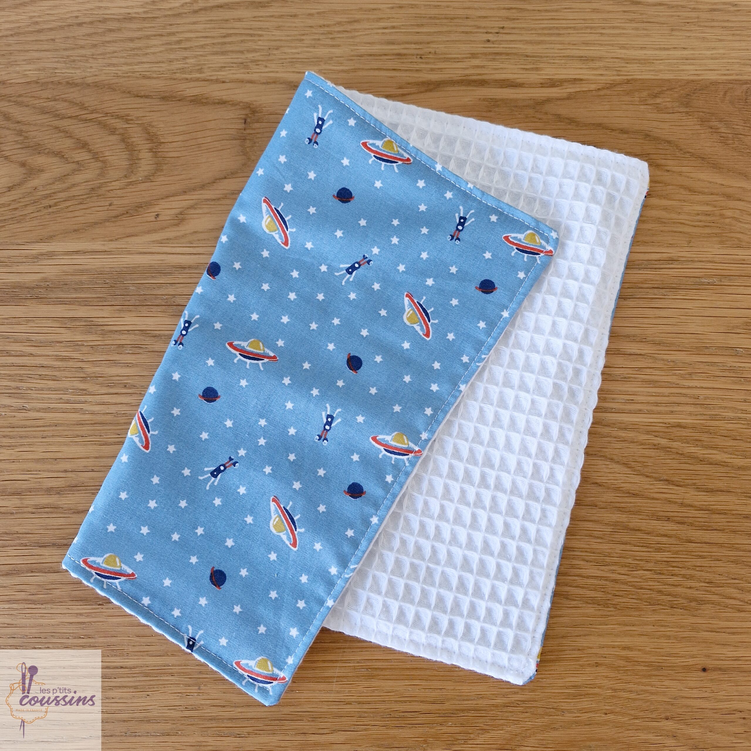 serviette de table pour enfant cantine école motifs soucoupe volante les ptits coussins