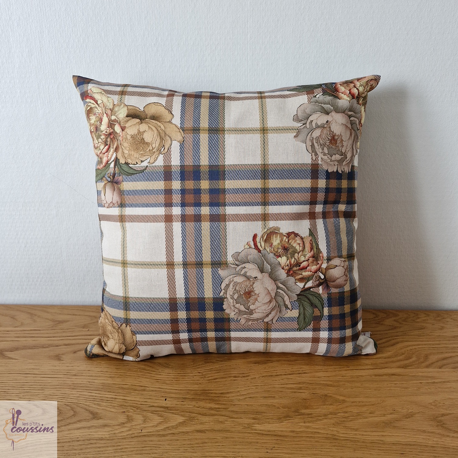 coussin artisanal original carreau et fleur les ptits coussins