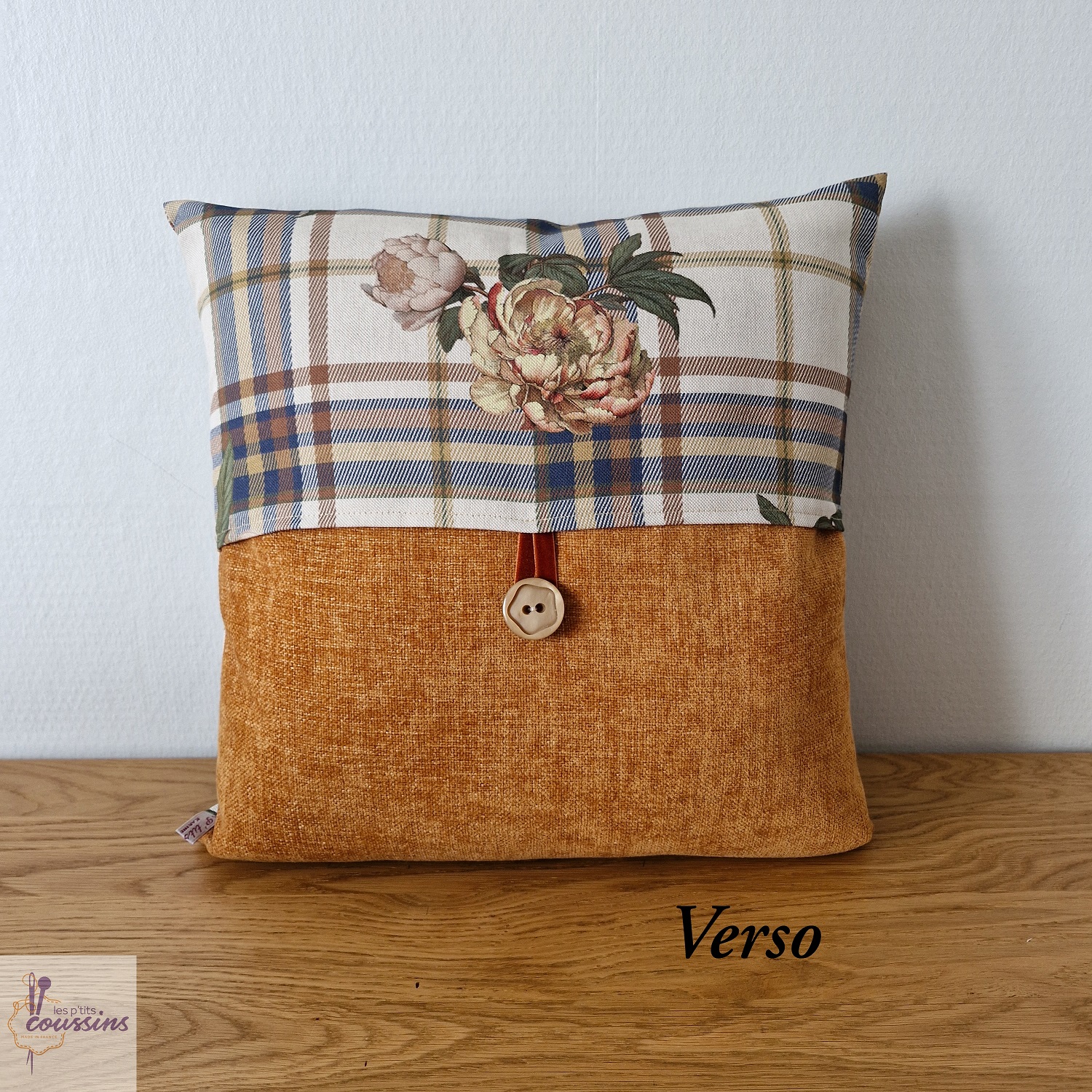 coussin motifs carreaux et fleurs original les ptits coussins