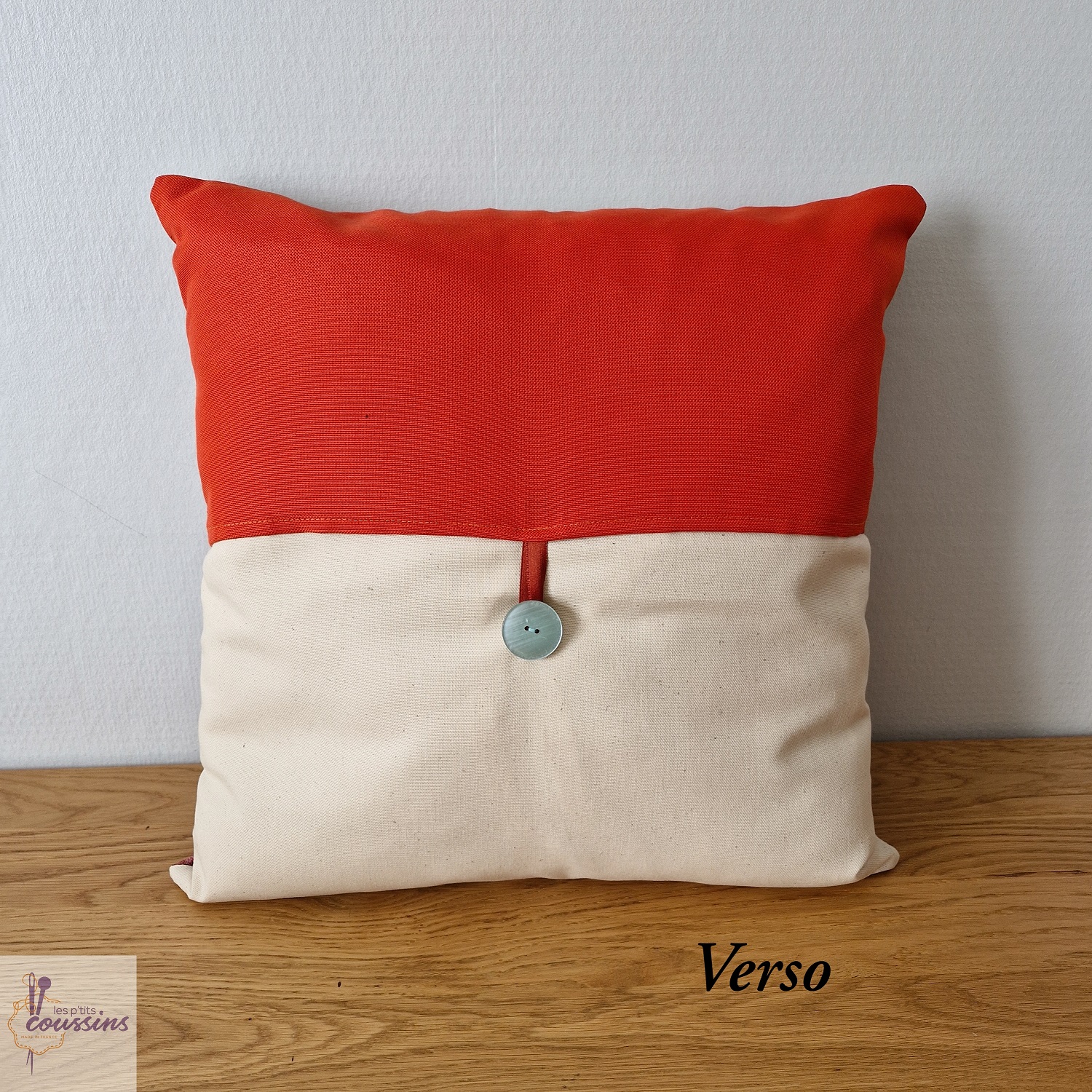 Coussin motifs kokeshi en kimono orange et fleurs – Image 5