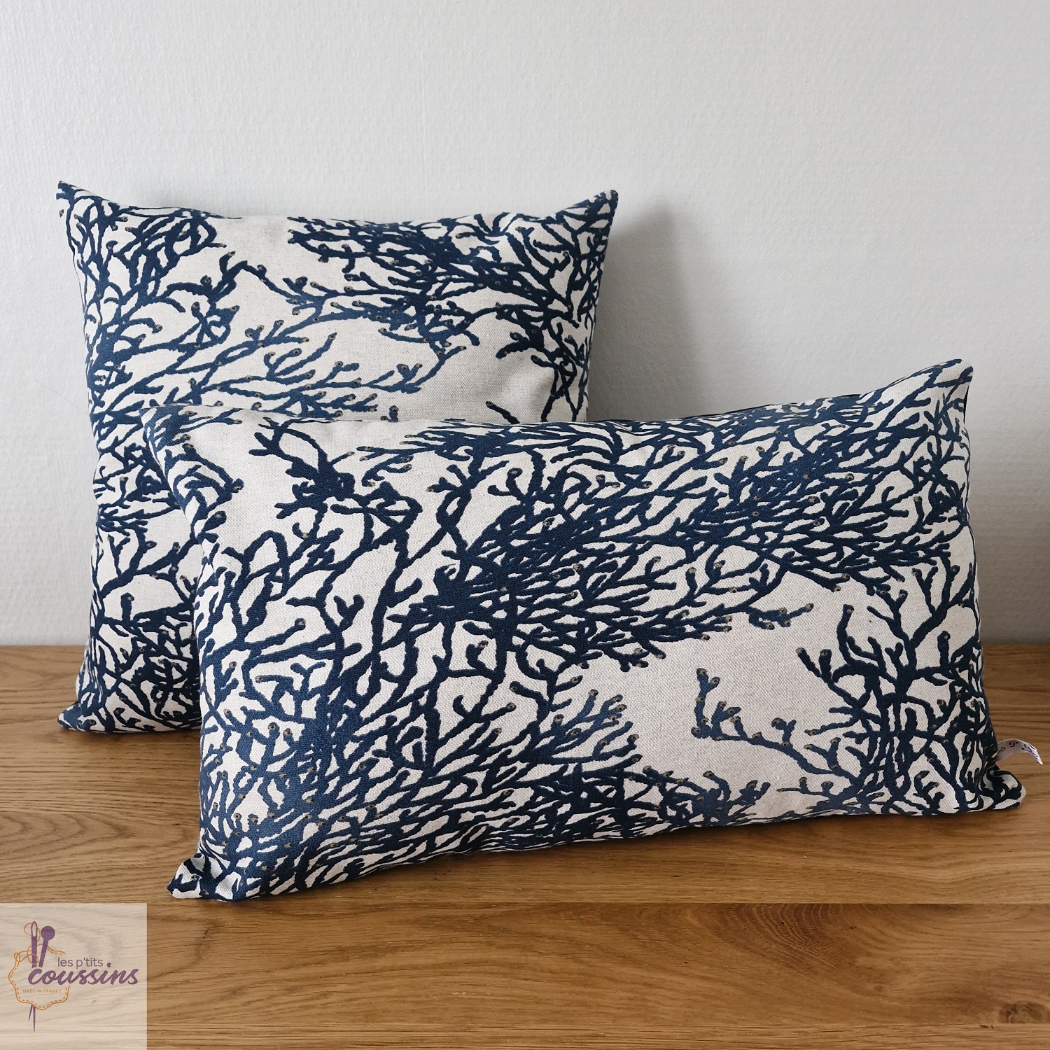 coussin artisanal motifs marins coraux bleu les ptits coussins